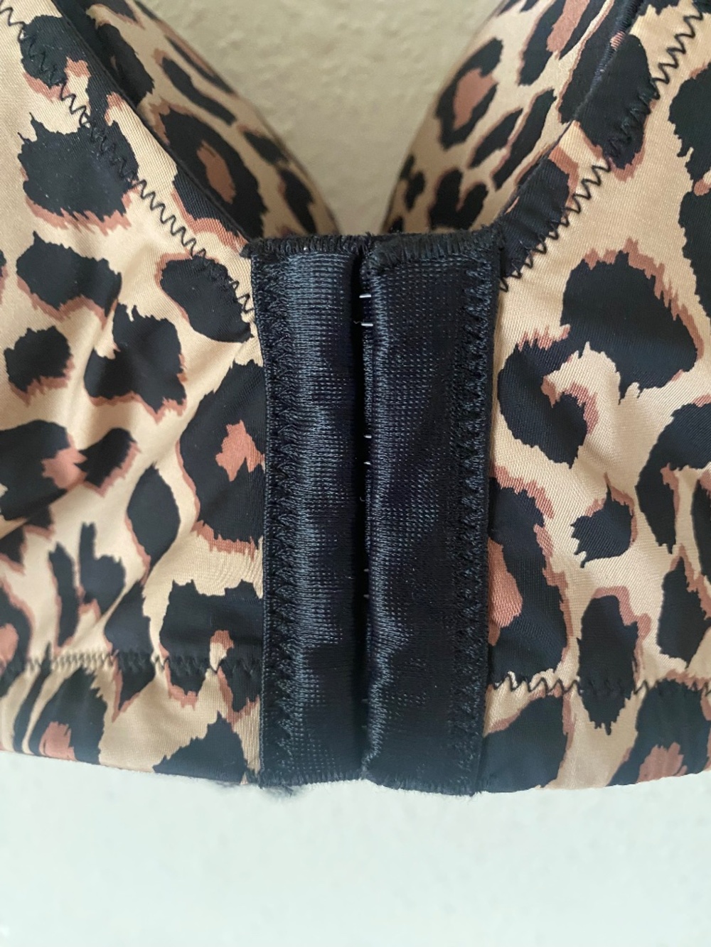 46DDD Leopard & Roses Plunge 360 Smoothing T-shirt Bra Torrid Betsy/ Johnson - Picture 7 of 10